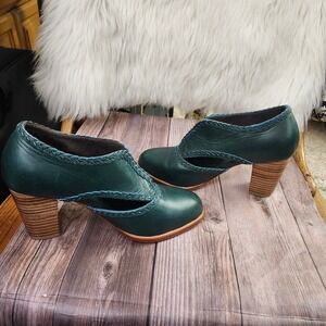 Bali Elf Handmade Forest Green Stacked Heel Booties Cottagecore Womens Sz 8
